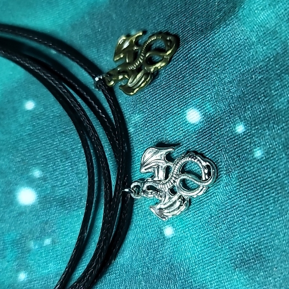 2 dragons necklace - Picture 3 of 4